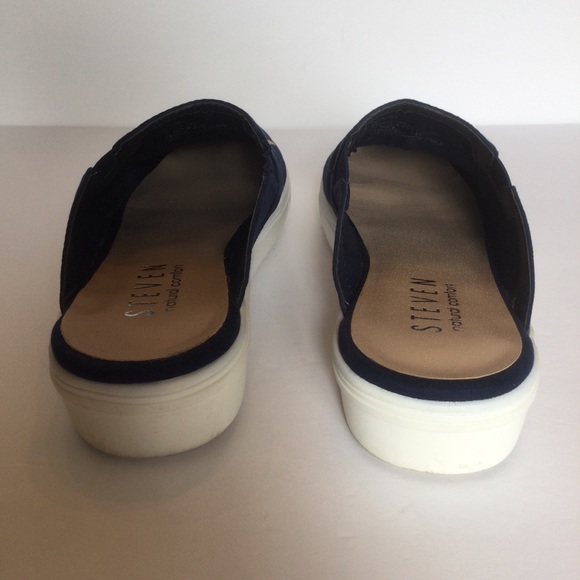Steven by Steve Madden NC-Lori Slide-In Canvas Navy Shoe - Picture 4 of 6